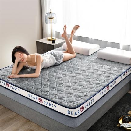 91家纺网 家纺一手货源 找家纺 鑫钰 2023新款成人针织立体床垫 草莓熊-高级灰