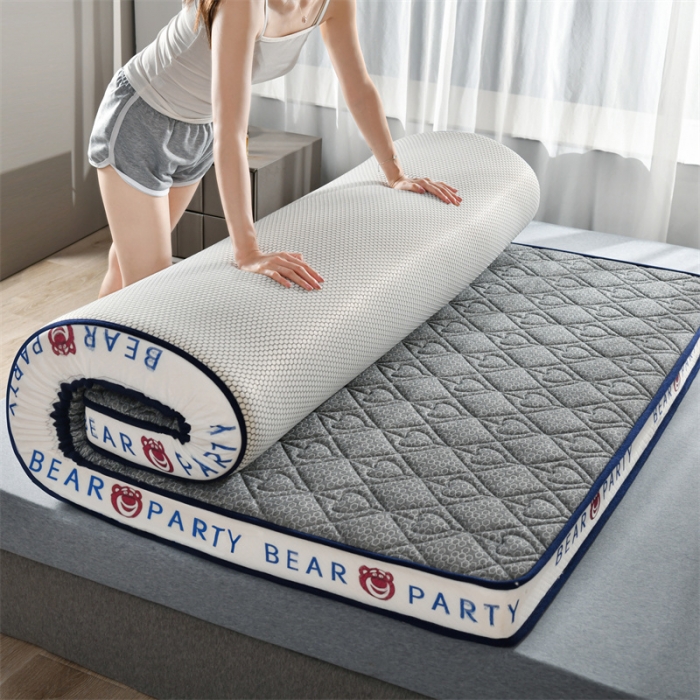 91家纺网 家纺一手货源 找家纺 鑫钰 2023新款成人针织立体床垫 草莓熊-高级灰