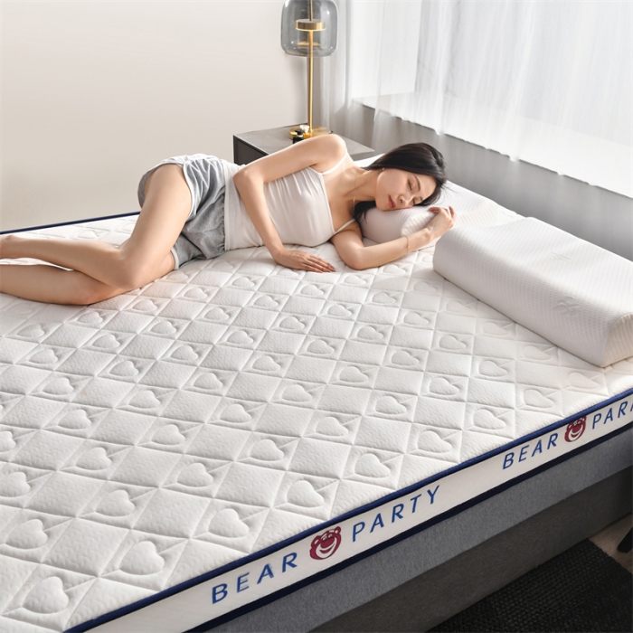 91家纺网 家纺一手货源 找家纺 鑫钰 2023新款成人针织立体床垫 草莓熊-象牙白