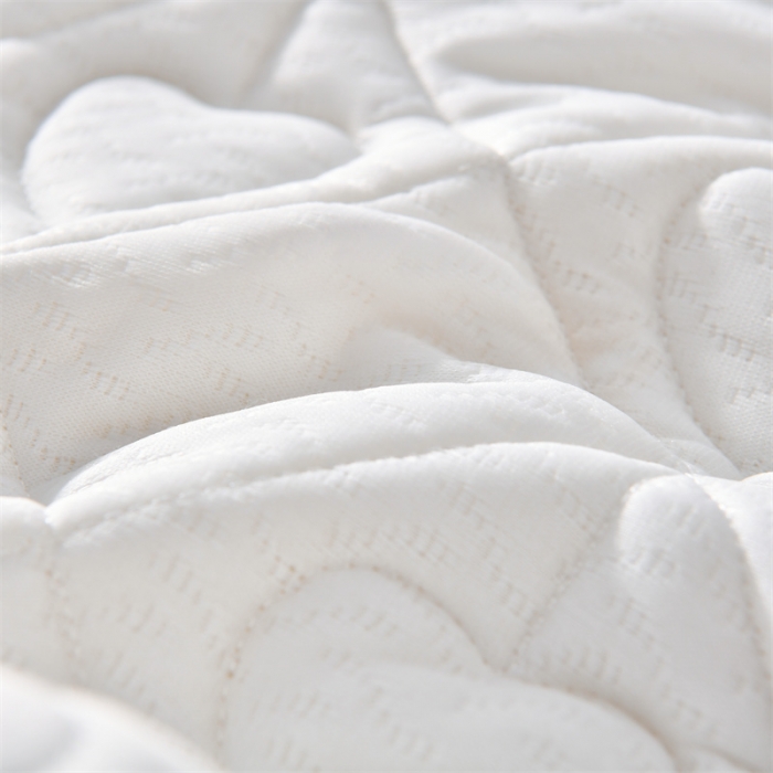 91家纺网 家纺一手货源 找家纺 鑫钰 2023新款成人针织立体床垫 草莓熊-象牙白