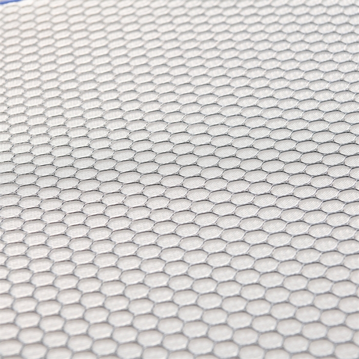 91家纺网 家纺一手货源 找家纺 鑫钰 2023新款成人针织立体床垫 草莓熊-象牙白