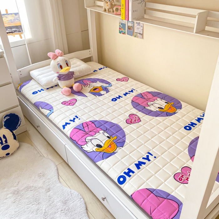 91家纺网 家纺一手货源 找家纺 鑫钰 2023新款迪士尼印花学生床垫 黛西