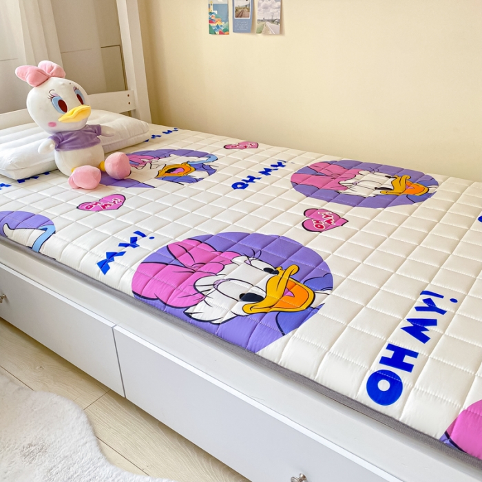 91家纺网 家纺一手货源 找家纺 鑫钰 2023新款迪士尼印花学生床垫 黛西