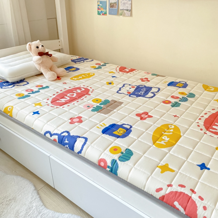 91家纺网 家纺一手货源 找家纺 鑫钰 2023新款全棉印花学生床垫 笨笨熊