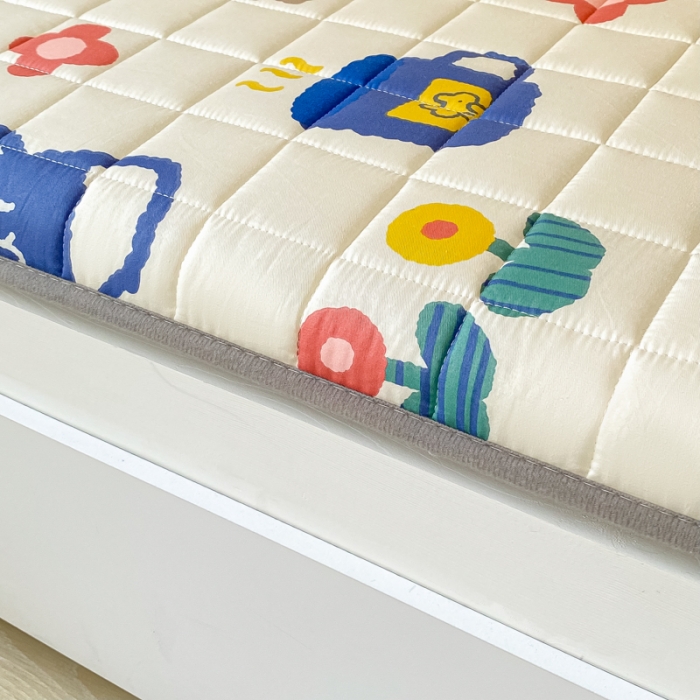 91家纺网 家纺一手货源 找家纺 鑫钰 2023新款全棉印花学生床垫 笨笨熊