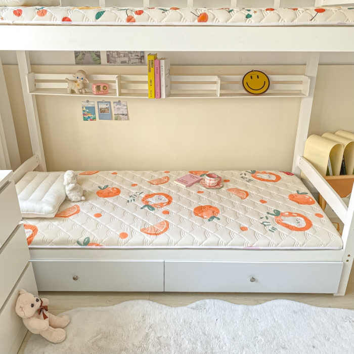 91家纺网 家纺一手货源 找家纺 鑫钰 2023新款全棉印花学生床垫 桔子兔