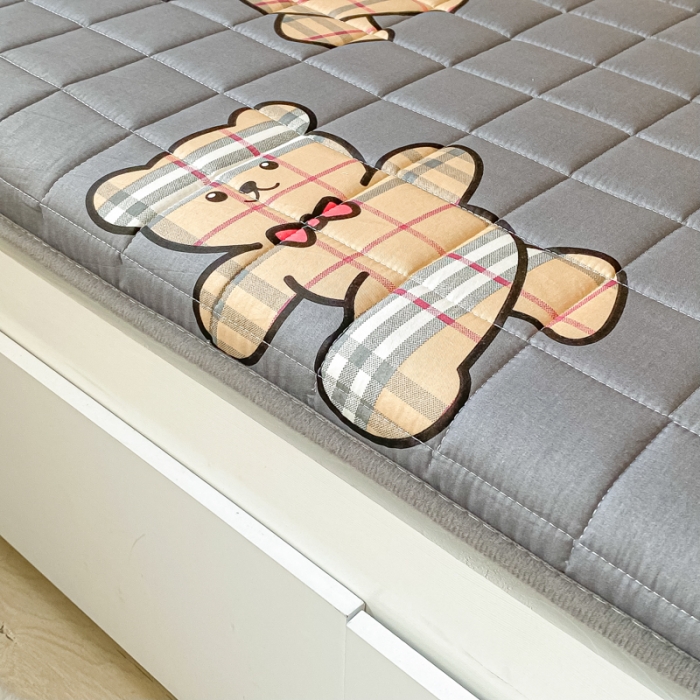 91家纺网 家纺一手货源 找家纺 鑫钰 2023新款全棉印花学生床垫 淘气熊