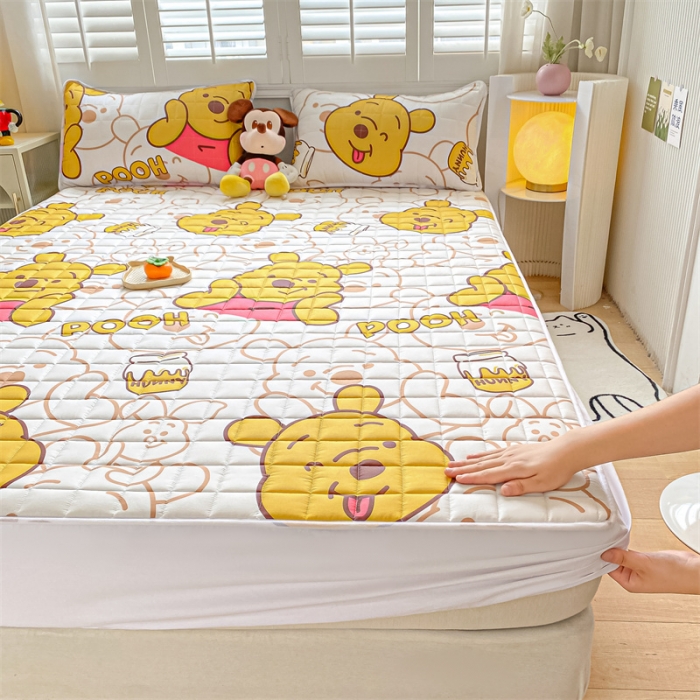 91家纺网 家纺一手货源 找家纺 鑫钰 2023新款迪士尼长绒棉床笠罩 小熊维尼