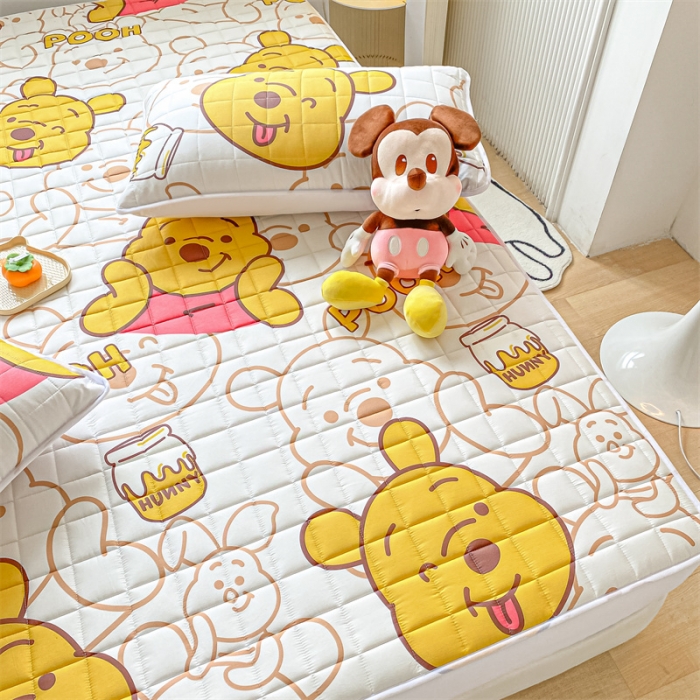 91家纺网 家纺一手货源 找家纺 鑫钰 2023新款迪士尼长绒棉床笠罩 小熊维尼