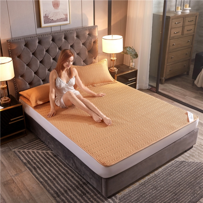 91家纺网 家纺一手货源 找家纺 鑫钰 2023新款全棉乳胶床护垫 落日黄