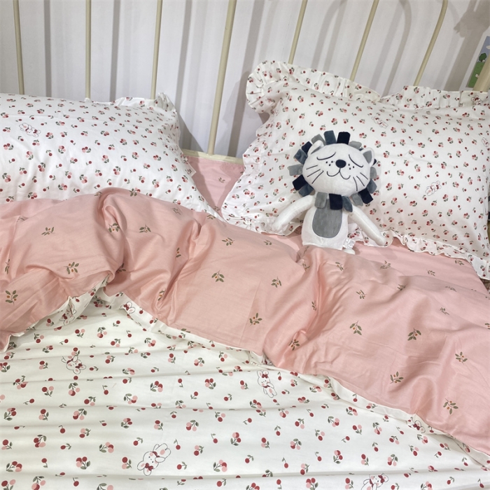 91家纺网 家纺一手货源 找家纺 棉生活 2022新款韩系花边碎花四件套 花季物语-红