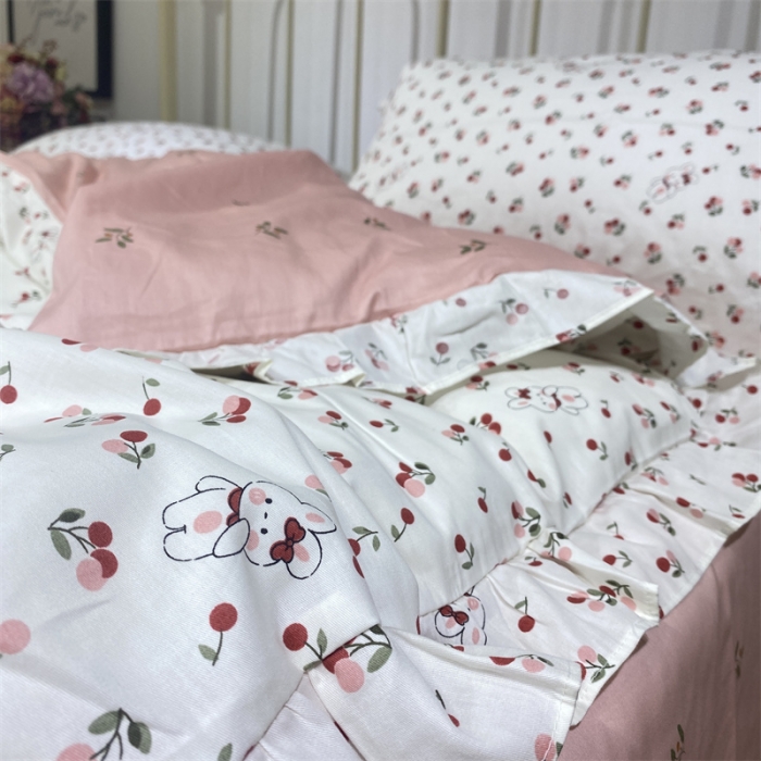 91家纺网 家纺一手货源 找家纺 棉生活 2022新款韩系花边碎花四件套 碰碰兔