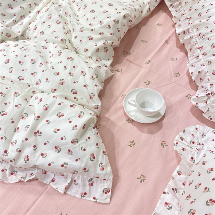 91家纺网 家纺一手货源 找家纺 棉生活 2022新款韩系花边碎花四件套 碰碰兔