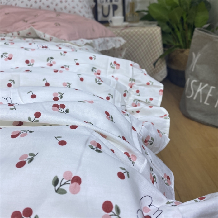 91家纺网 家纺一手货源 找家纺 棉生活 2022新款韩系花边碎花四件套 碰碰兔