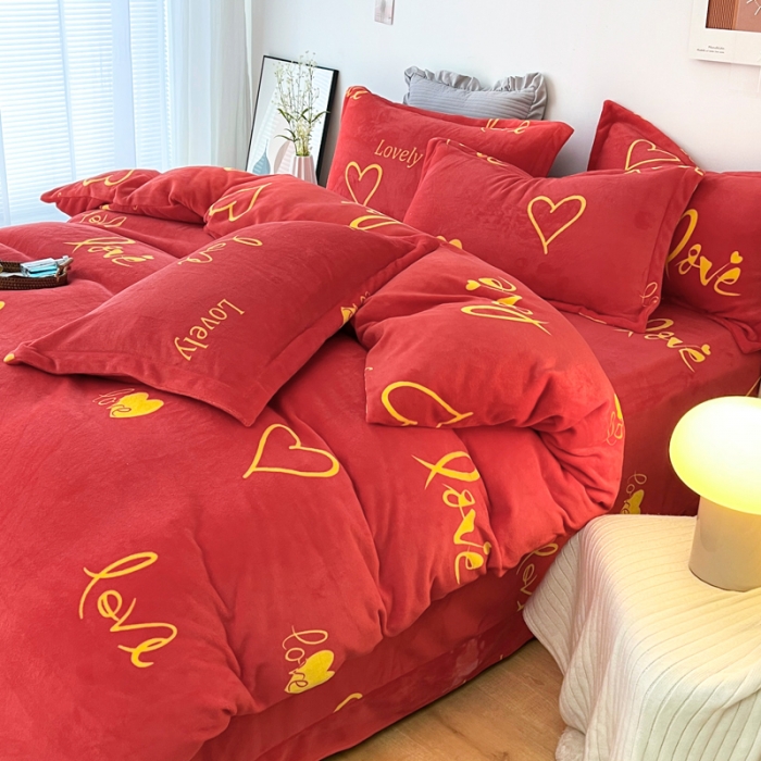 91家纺网 家纺一手货源 找家纺 2024新230克牛奶绒印花四件套 定做定制任意尺寸 爱意浓