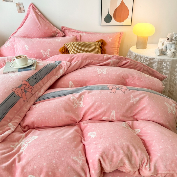 91家纺网 家纺一手货源 找家纺 2024新230克牛奶绒印花四件套定做定制任意尺寸 蝴蝶依依