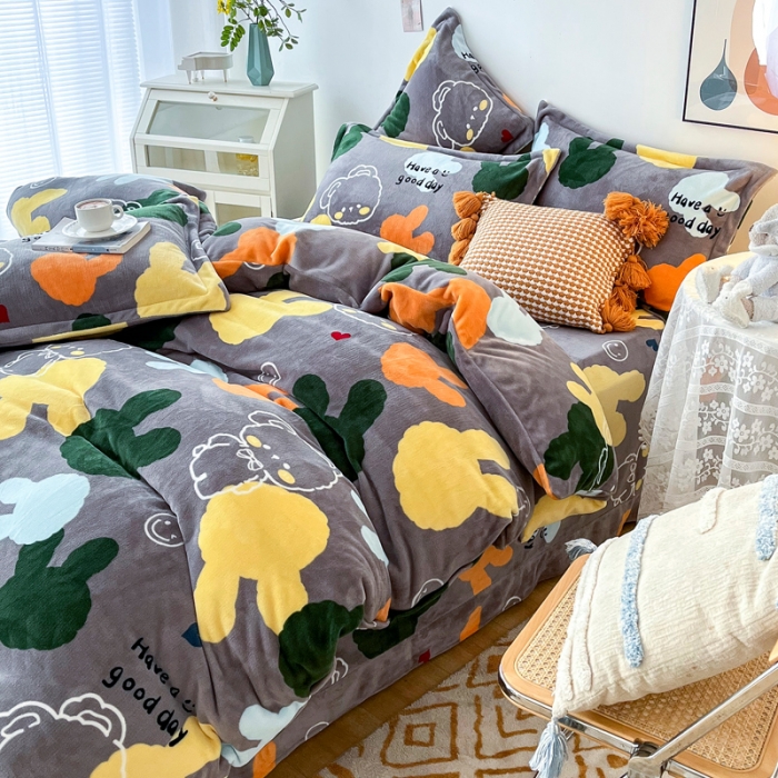 91家纺网 家纺一手货源 找家纺 2024新230克牛奶绒印花四件套 定做定制任意尺寸 萌萌兔