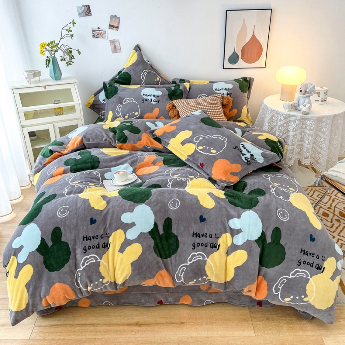 91家纺网 家纺一手货源 找家纺 2024新230克牛奶绒印花四件套 定做定制任意尺寸 萌萌兔