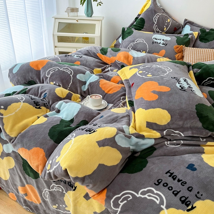 91家纺网 家纺一手货源 找家纺 2024新230克牛奶绒印花四件套 定做定制任意尺寸 萌萌兔