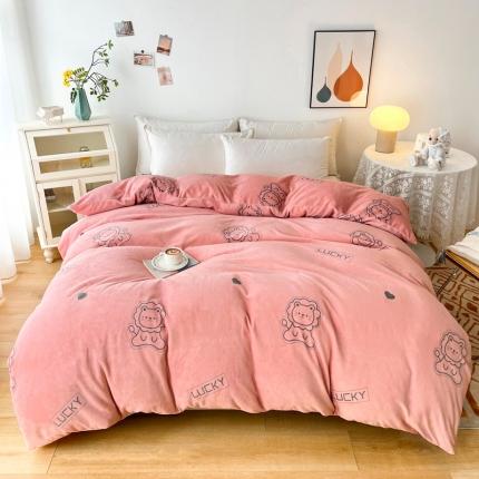 91家纺网 家纺一手货源 找家纺 2024新款230克牛奶绒印花单品被套 可定制尺寸 小狮子