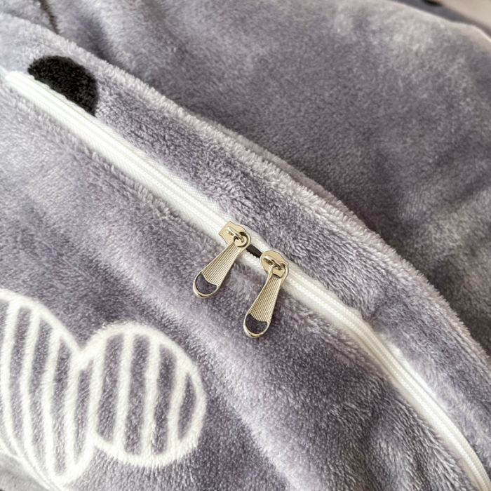 91家纺网 家纺一手货源 找家纺 2024新款230克牛奶绒印花单品被套 可定制尺寸 经典米奇