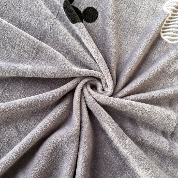 91家纺网 家纺一手货源 找家纺 2024新款230克牛奶绒印花单品被套 可定制尺寸 经典米奇