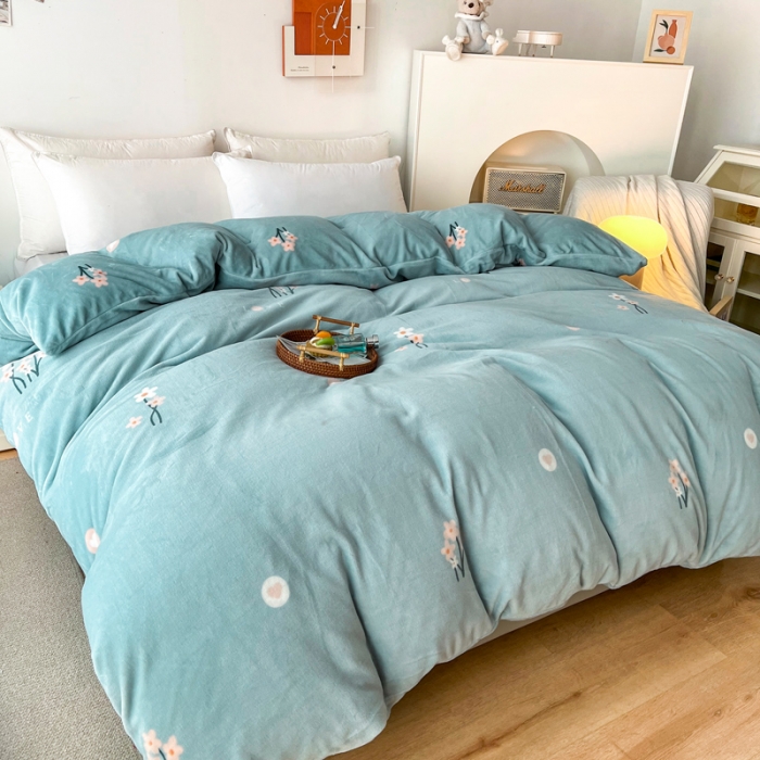 91家纺网 家纺一手货源 找家纺 2024新款230克牛奶绒印花单品被套 可定制尺寸 静香