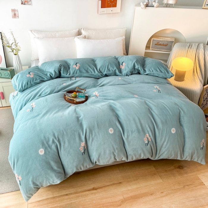 91家纺网 家纺一手货源 找家纺 2024新款230克牛奶绒印花单品被套 可定制尺寸 静香