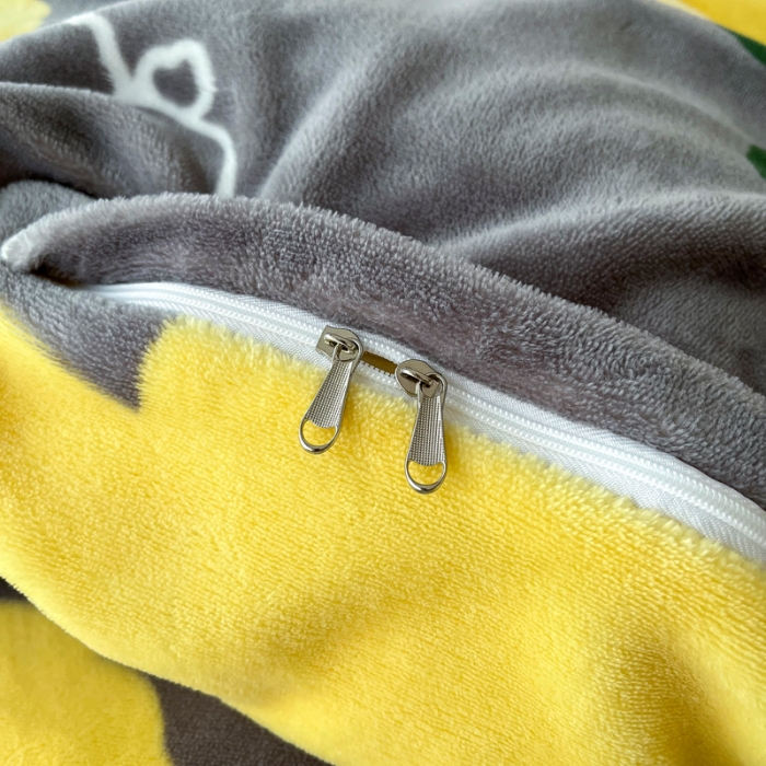 91家纺网 家纺一手货源 找家纺 2024新款230克牛奶绒印花单品被套 可定制尺寸 萌萌兔