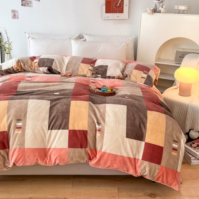 91家纺网 家纺一手货源 找家纺 2024新款230克牛奶绒印花单品被套 可定制尺寸 绅士