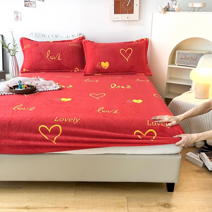 91家纺网 家纺一手货源 找家纺 2024新款230克牛奶绒印花单品床笠 可定做任意尺寸爱意浓