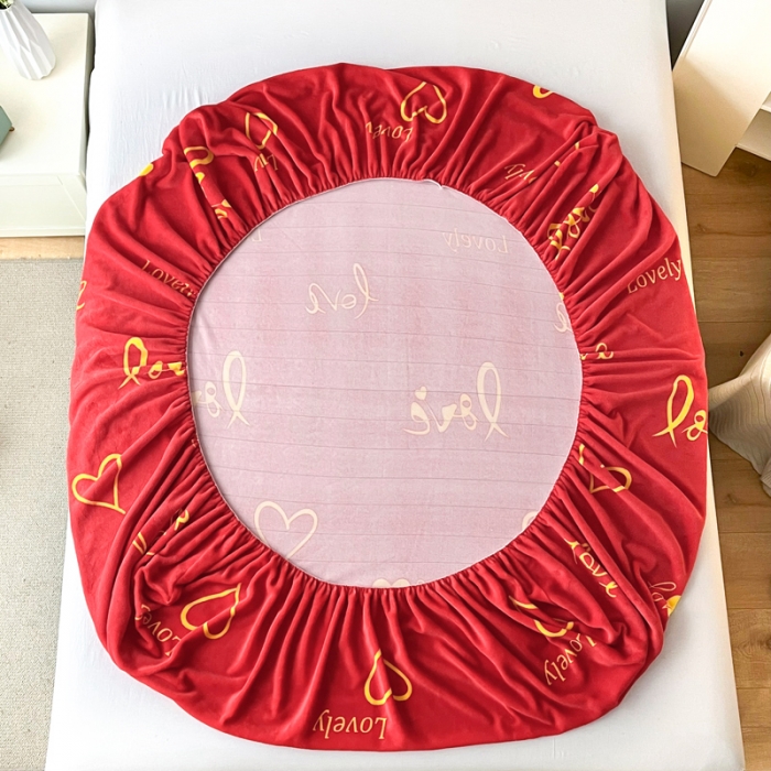 91家纺网 家纺一手货源 找家纺 2024新款230克牛奶绒印花单品床笠 可定做任意尺寸爱意浓