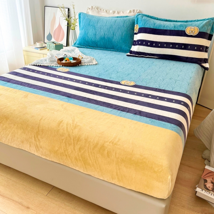 91家纺网 家纺一手货源 找家纺 2024新款230克牛奶绒印花单品床笠可定做任意尺寸巴黎之约