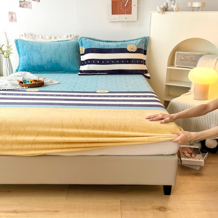 91家纺网 家纺一手货源 找家纺 2024新款230克牛奶绒印花单品床笠可定做任意尺寸巴黎之约