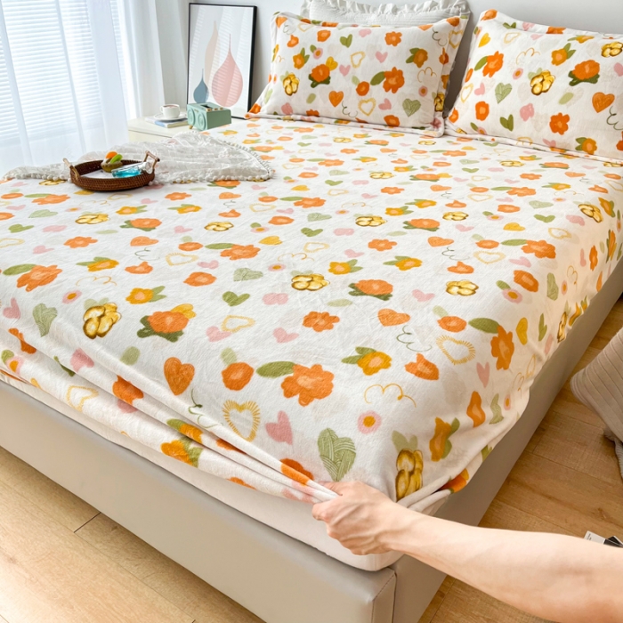 91家纺网 家纺一手货源 找家纺 2024新款230克牛奶绒印花单品床笠 可定做任意尺寸 春晓