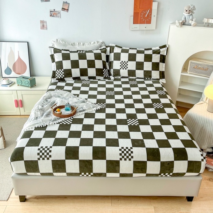 91家纺网 家纺一手货源 找家纺 2024新款230克牛奶绒印花单品床笠可定做任意尺寸格调墨绿