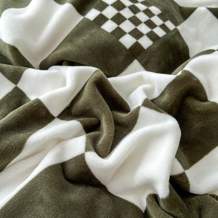 91家纺网 家纺一手货源 找家纺 2024新款230克牛奶绒印花单品床笠可定做任意尺寸格调墨绿