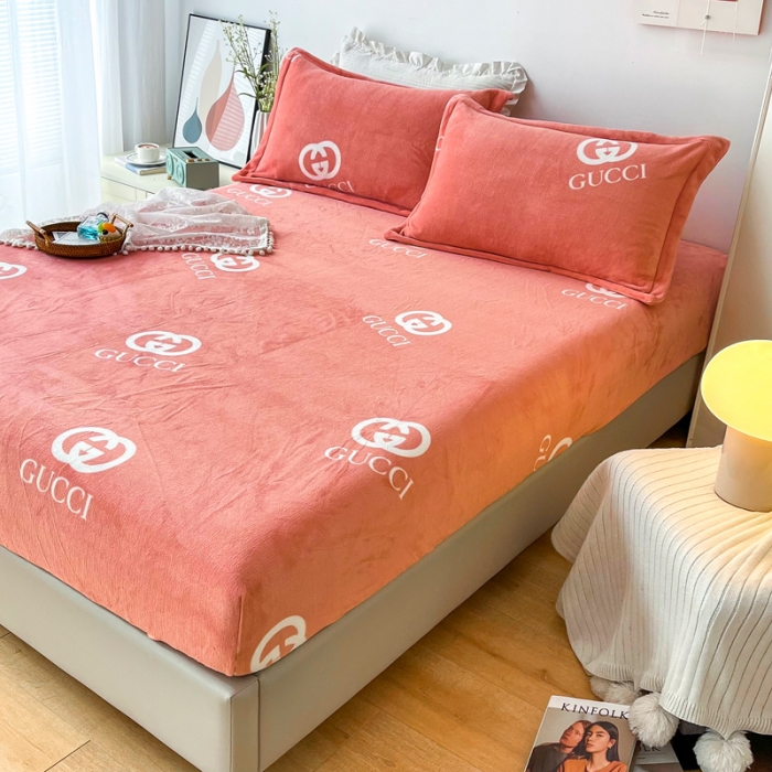 91家纺网 家纺一手货源 找家纺 2024新款230克牛奶绒印花单品床笠 可定做任意尺寸 古驰