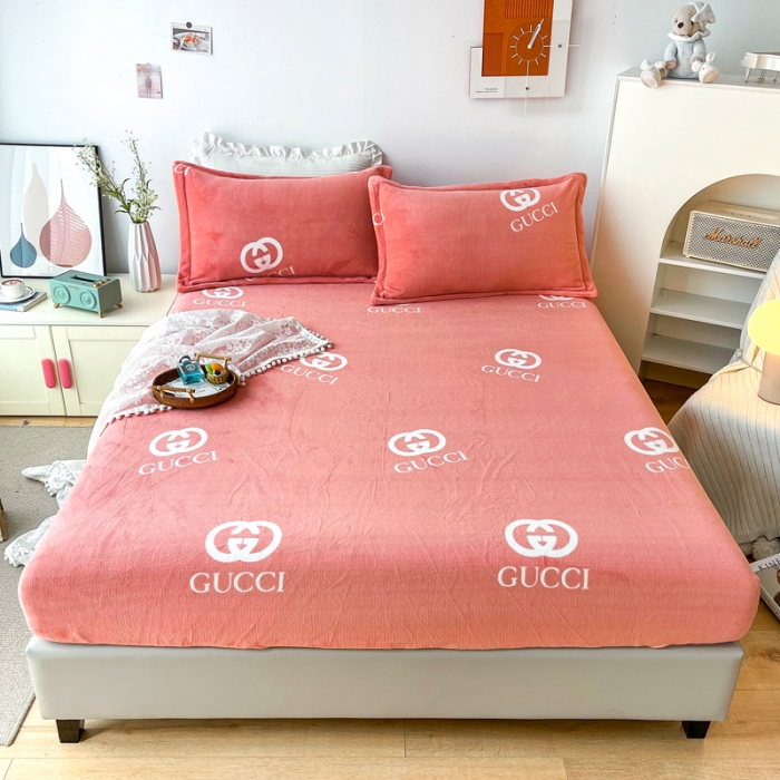 91家纺网 家纺一手货源 找家纺 2024新款230克牛奶绒印花单品床笠 可定做任意尺寸 古驰