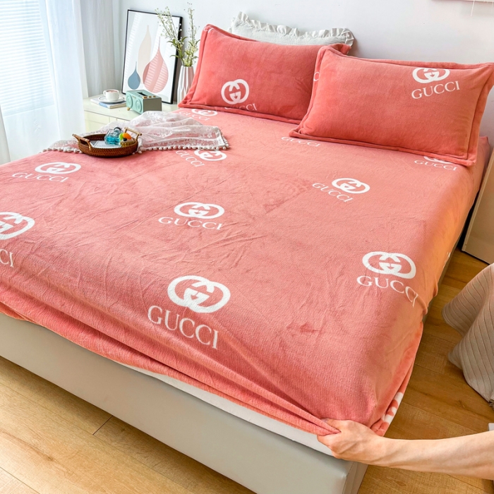 91家纺网 家纺一手货源 找家纺 2024新款230克牛奶绒印花单品床笠 可定做任意尺寸 古驰