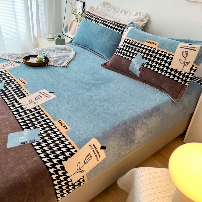 91家纺网 家纺一手货源 找家纺 2024新款230克牛奶绒印花单品床笠 可定做任意尺寸 简爱