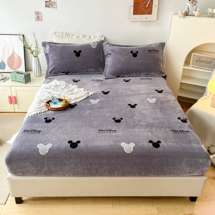 91家纺网 家纺一手货源 找家纺 2024新款230克牛奶绒印花单品床笠可定做任意尺寸经典米奇