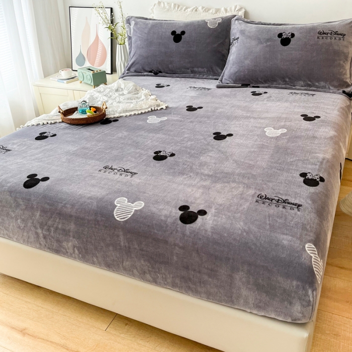 91家纺网 家纺一手货源 找家纺 2024新款230克牛奶绒印花单品床笠可定做任意尺寸经典米奇