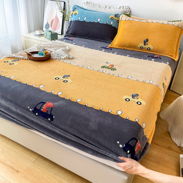 91家纺网 家纺一手货源 找家纺 2024新款230克牛奶绒印花单品床笠可定做任意尺寸恐龙乐园