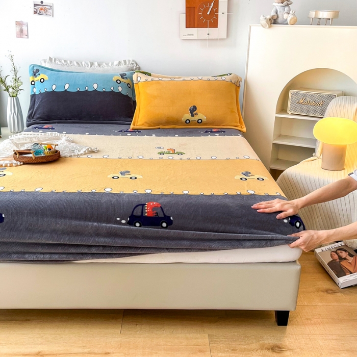 91家纺网 家纺一手货源 找家纺 2024新款230克牛奶绒印花单品床笠可定做任意尺寸恐龙乐园