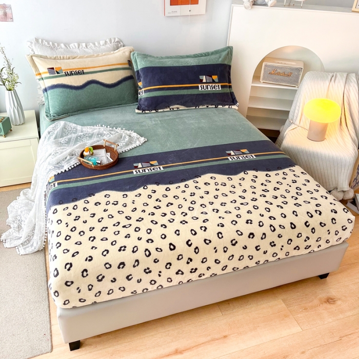 91家纺网 家纺一手货源 找家纺 2024新款230克牛奶绒印花单品床笠可定做任意尺寸落日余晖