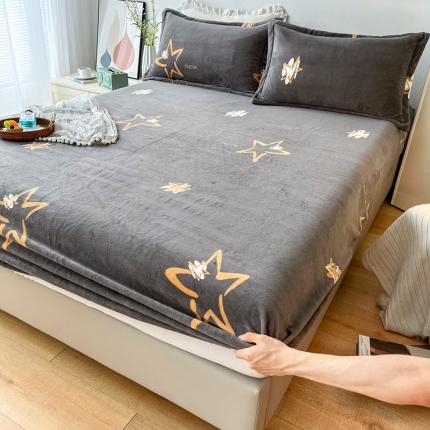 2024新款230克牛奶绒印花单品床笠可定做任意尺寸星星之恋