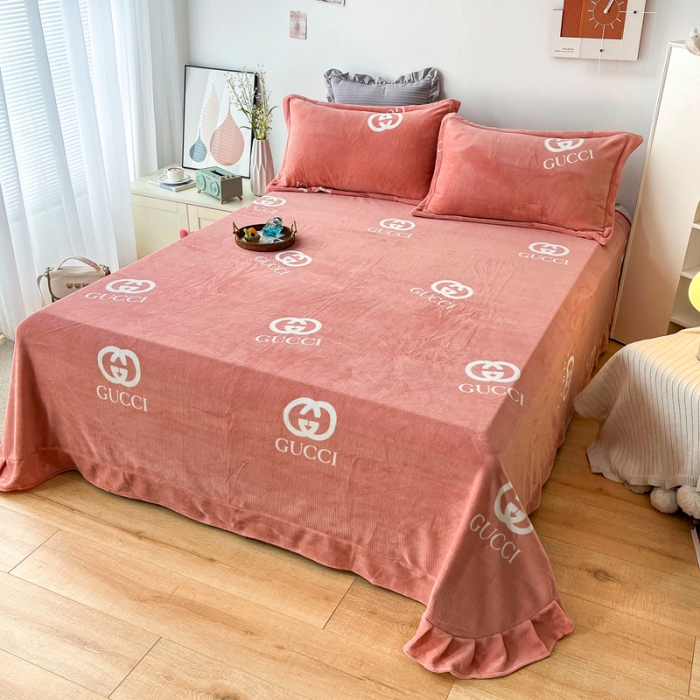 91家纺网 家纺一手货源 找家纺 锦罗绣 2024新款230克牛奶绒印花单品床单 古驰