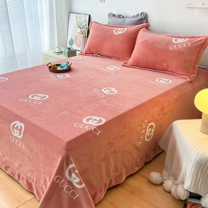 91家纺网 家纺一手货源 找家纺 锦罗绣 2024新款230克牛奶绒印花单品床单 古驰