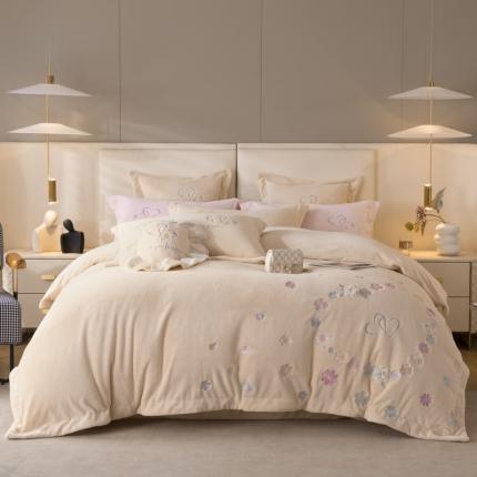 91家纺网 家纺一手货源 找家纺 总艾晶美2022款A类230克纯色刺绣绣花全消光牛奶绒四件套